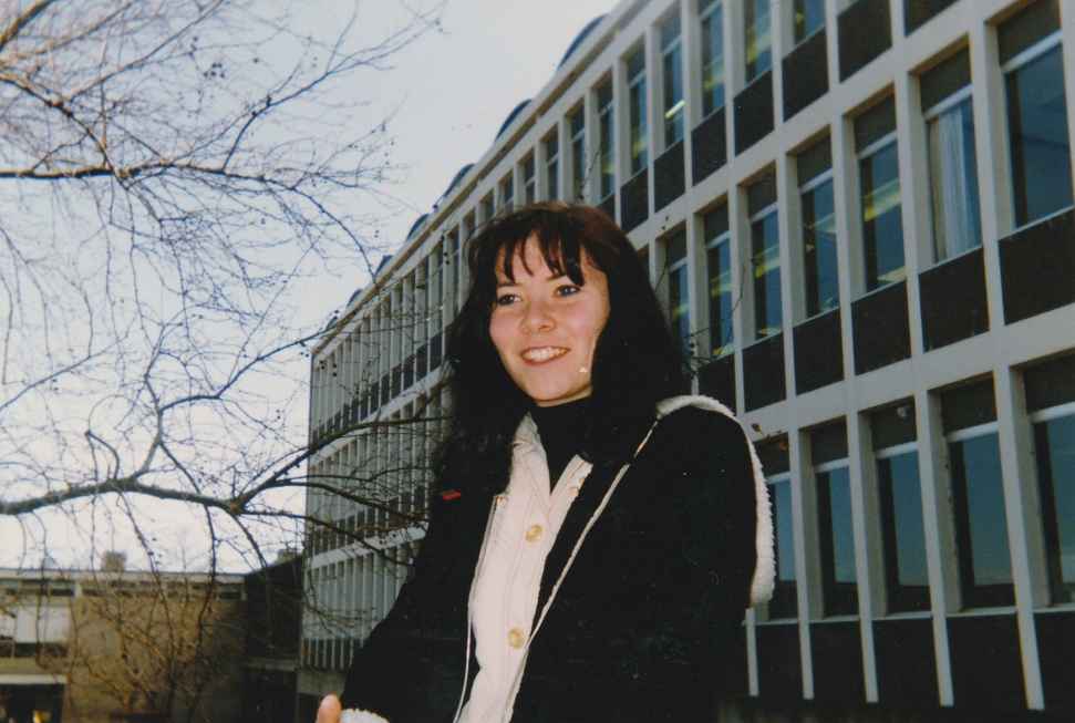 2-Chris-McGarrigan---Donna-on-the-library-steps.jpeg