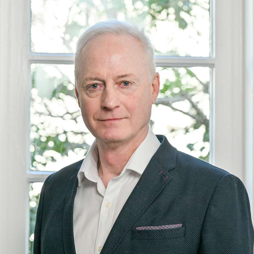 Dr Roger Hunt