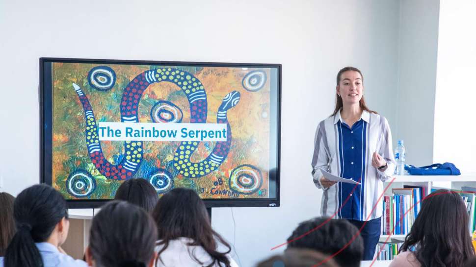 marielle_presenting.jpg