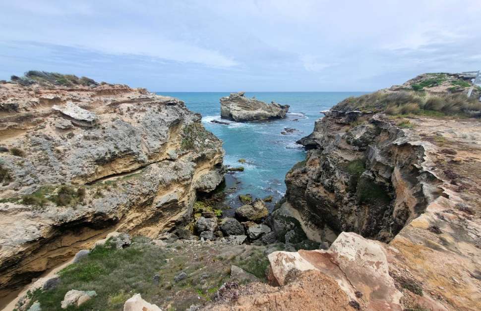udrhsa-comp-round-1-Hyeonbin-Standing-on-the-rugged-cliffs-near-Port-MacDonnell.jpg