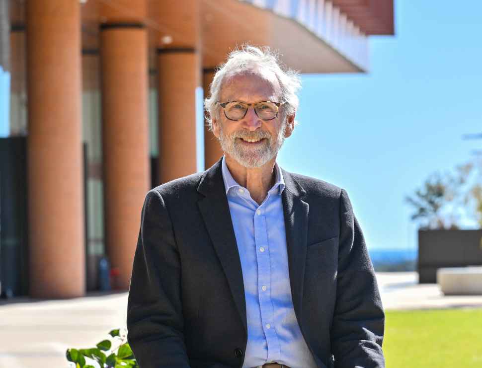 Carole Mackintosh donates to the Matthew Flinders Scholarship 