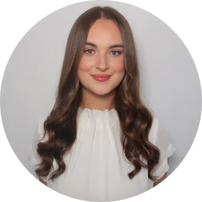 Alexandra Reinhardt, Bachelor of Languages (French and Spanish)